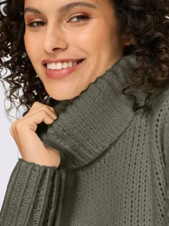 Pull à col roulé en tricot doux manches longues