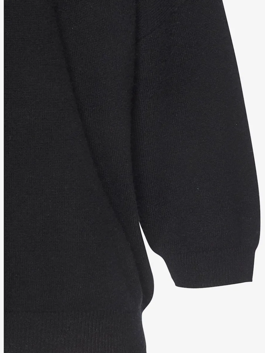 Pull en cachemire à encolure en V et manches 3/4.