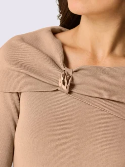 Pull en mélange de soie à encolure Carmen et manches 3/4