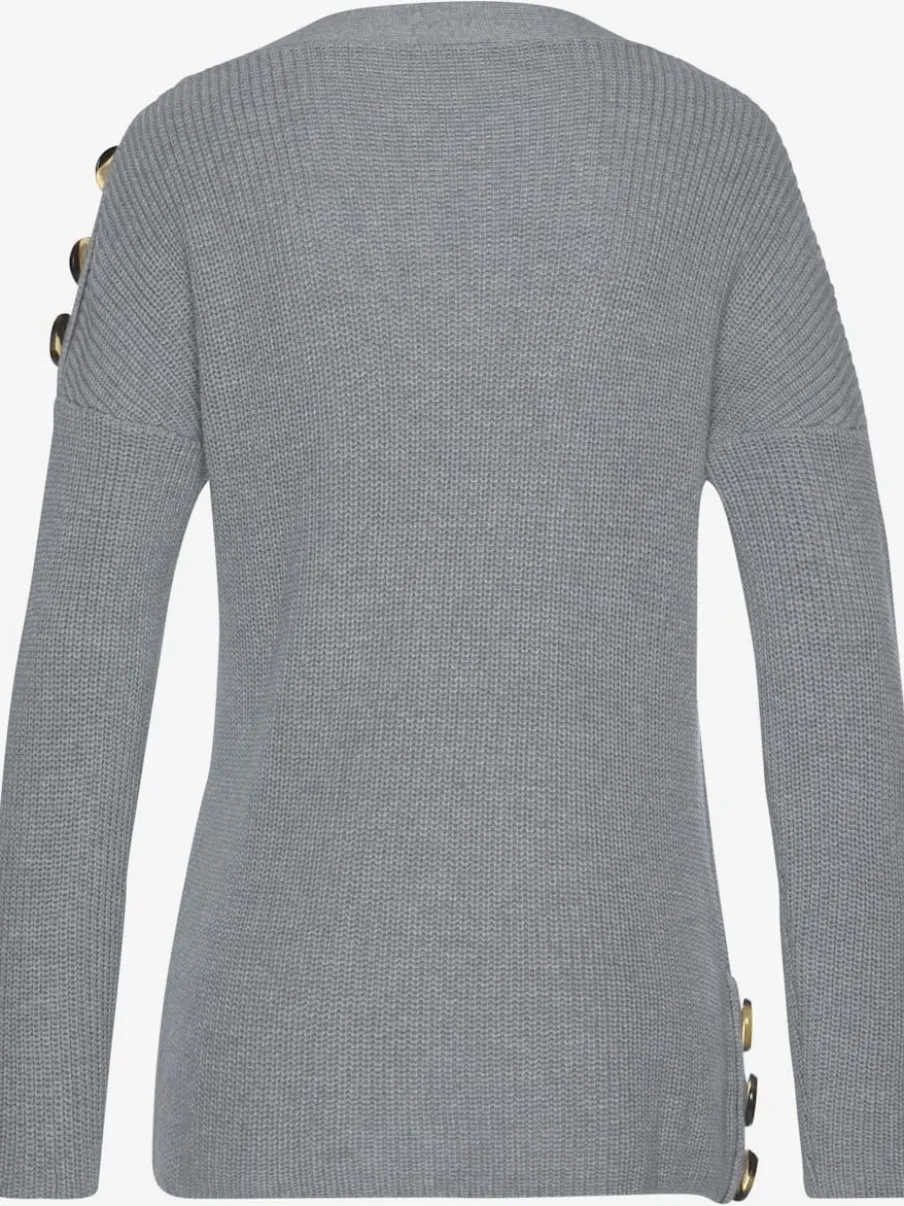 Pull en tricot avec col en U et boutons décoratifs aux épaules