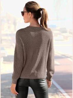 Pull en tricot avec encolure ronde et mancherons