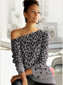 Pull en tricot à col large en U avec motif léopard
