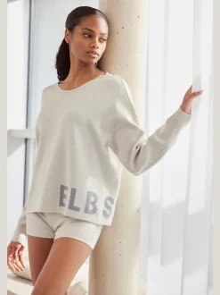 Pull en tricot doux avec encolure ronde et manches longues