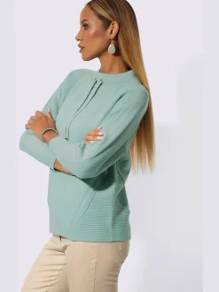 Pull en tricot fin avec col montant et manches raglan