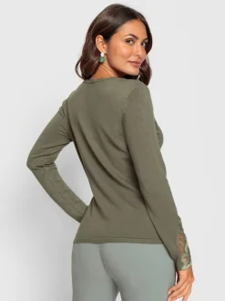 Pull en tricot fin avec col rond et empiècement transparent