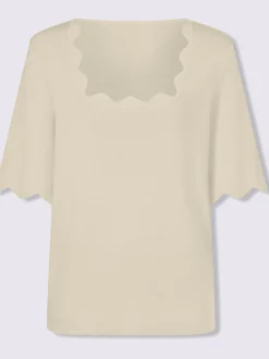 Pull en tricot fin avec encolure carrée et manches chauve-souris
