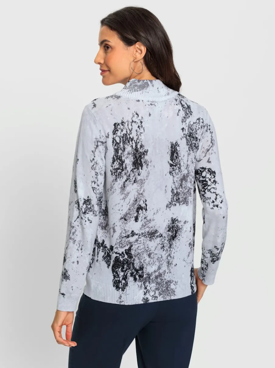 Pull en tricot fin à col montant et motif torsadé