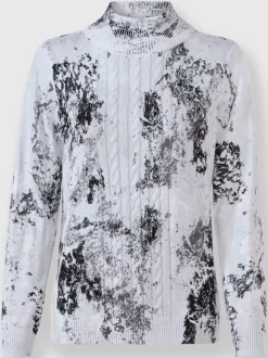Pull en tricot fin à col montant et motif torsadé