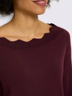 Pull en tricot fin encolure en u féminine