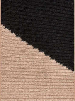 Pull en tricot à large encolure avec manches larges et ourlet droit