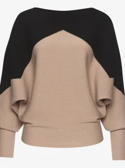 Pull en tricot à large encolure avec manches larges et ourlet droit