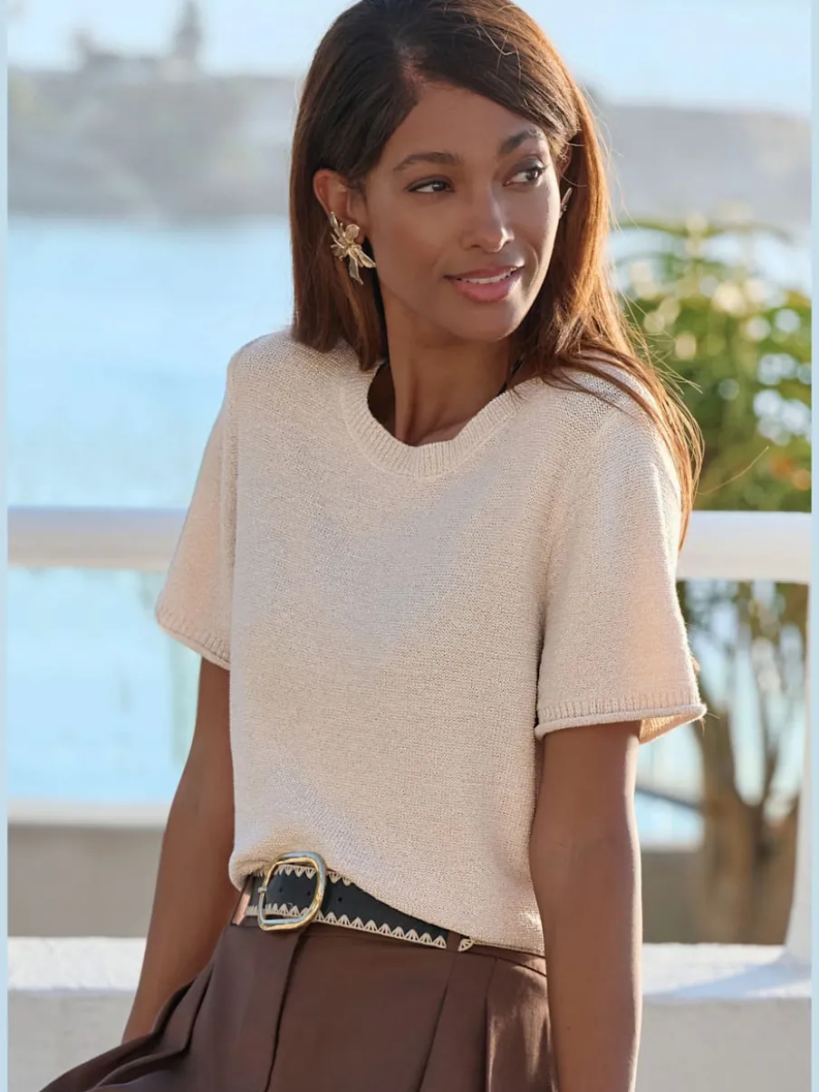Pull en tricot léger à manches courtes avec fini côtelé et ourlet fendu