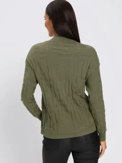 Pull jacquard motif tricoté col montant manches longues