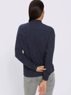 Pull jacquard motif tricoté col montant manches longues