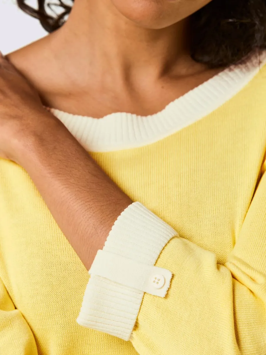 Pull à manches 3/4 en mélange de coton et soie avec bordure contrastée