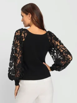 Pull à manches longues avec empiècement et manches en dentelle