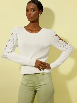 Pull à manches longues avec fleurs en relief aux épaules