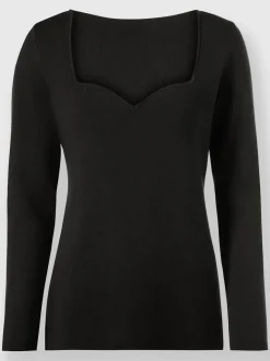Pull manches longues encolure cœur coupe cintrée