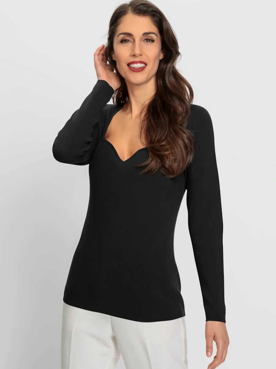 Pull manches longues encolure cœur coupe cintrée