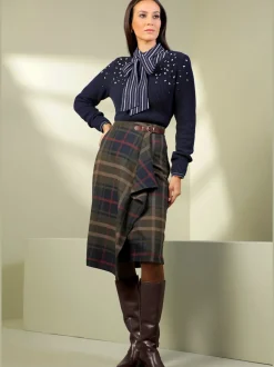 Pull pierres brillantes fantaisie devant