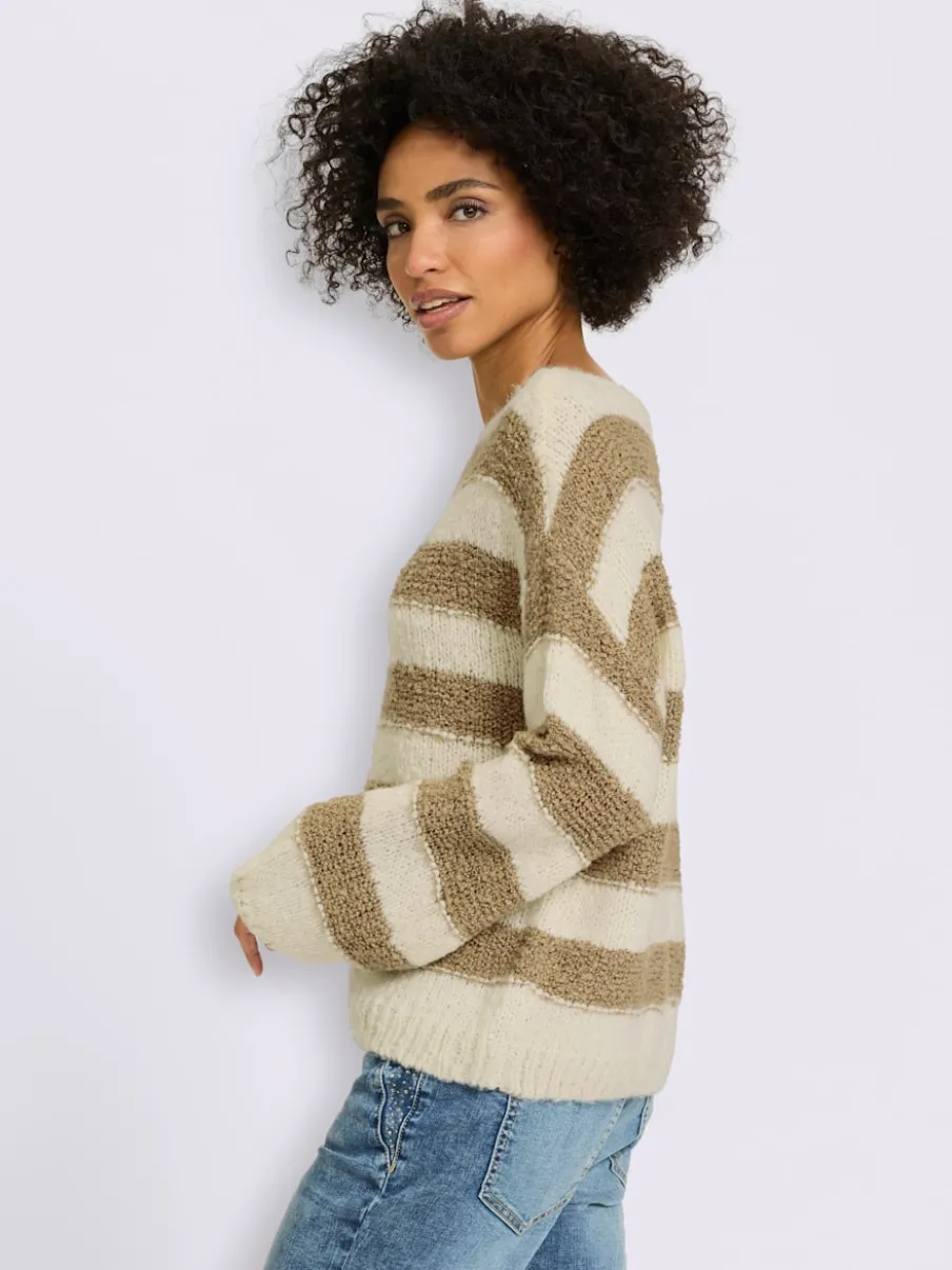 Pull superbe mélange de matières