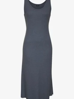 Robe à bretelles en tricot côtelé avec fente élégante