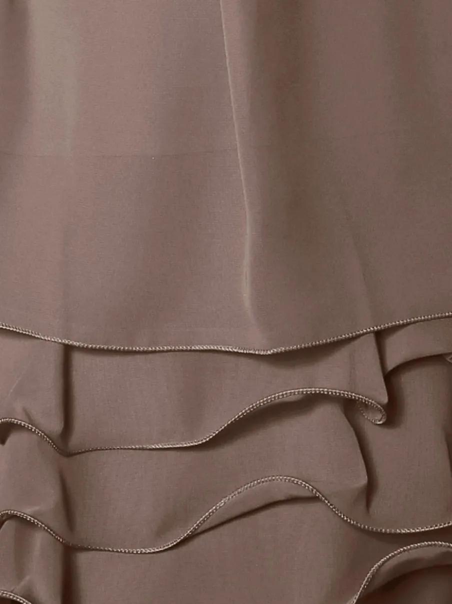 Robe de cocktail à encolure ronde et sans manches avec volants