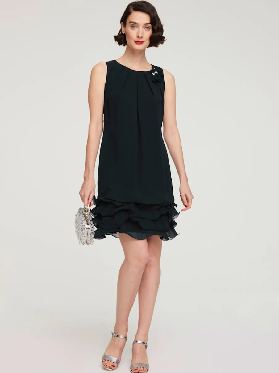 Robe de cocktail à encolure ronde et sans manches avec volants