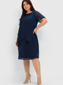 Robe de cocktail look superposé féminin