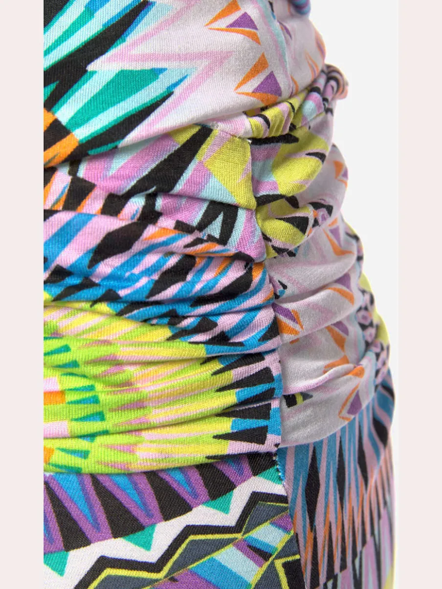 Robe de plage à col froncé et motifs variés