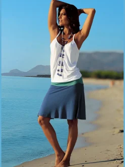 Robe de plage décontractée avec empiècements froncés et bretelles réglables