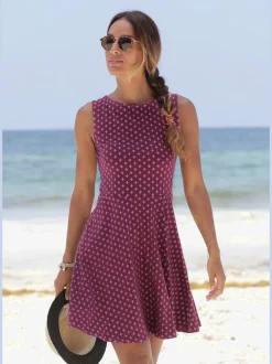 Robe de plage à larges bretelles et jupe évasée