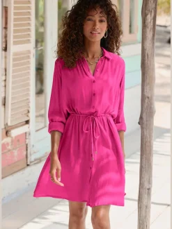 Robe de plage robe-chemisier tendance