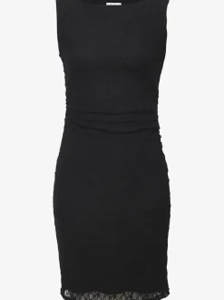 Robe de soirée ajustée à encolure en U et dentelle douce