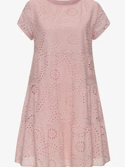 Robe d'été avec broderie ajourée à manches courtes