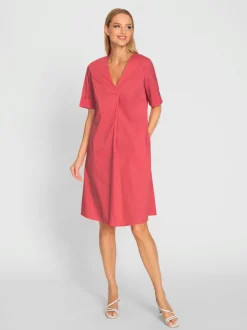 Robe d'été avec encolure en V et poches latérales