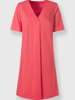 Robe d'été avec encolure en V et poches latérales