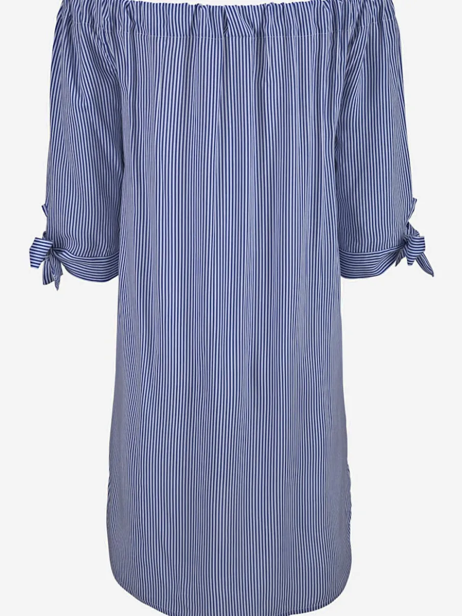 Robe d'été courte à encolure élastique avec manches 3/4 et lien