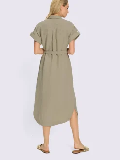 Robe d'été en lin et coton avec manches courtes et ceinture en tissu