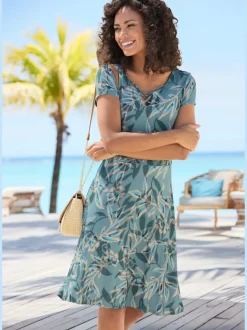 Robe d'été à laçage col manches courtes évasées