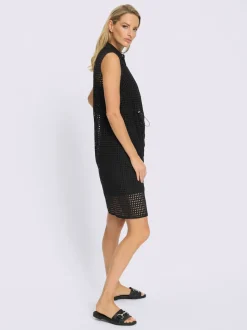 Robe d'été légère à col chemise et broderie ajourée