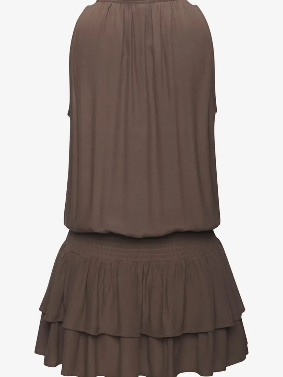 Robe d'été sans manches à encolure volantée et jupe évasée
