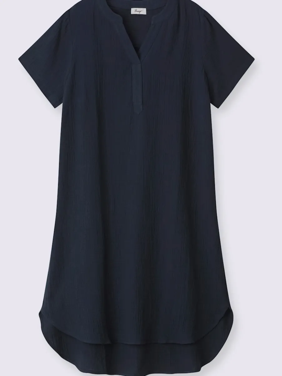 Robe en coton col v avec patte de boutonnage