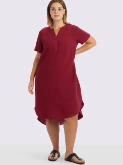 Robe en coton col v avec patte de boutonnage