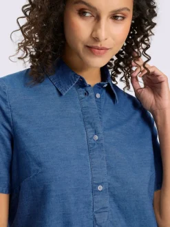 Robe en jean avec col chemise et broderie florale