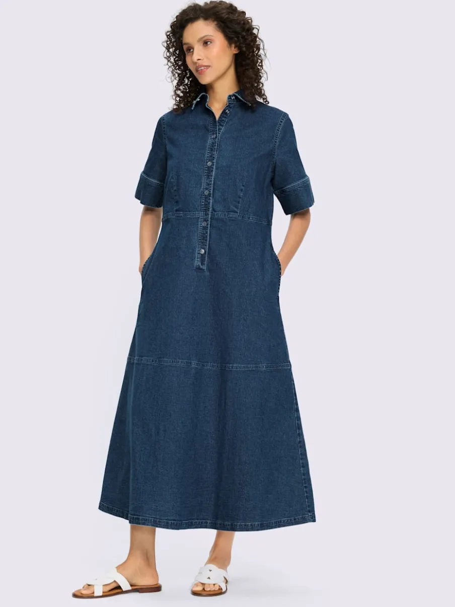 Robe en jean à col chemise et manches courtes avec poches discrètes