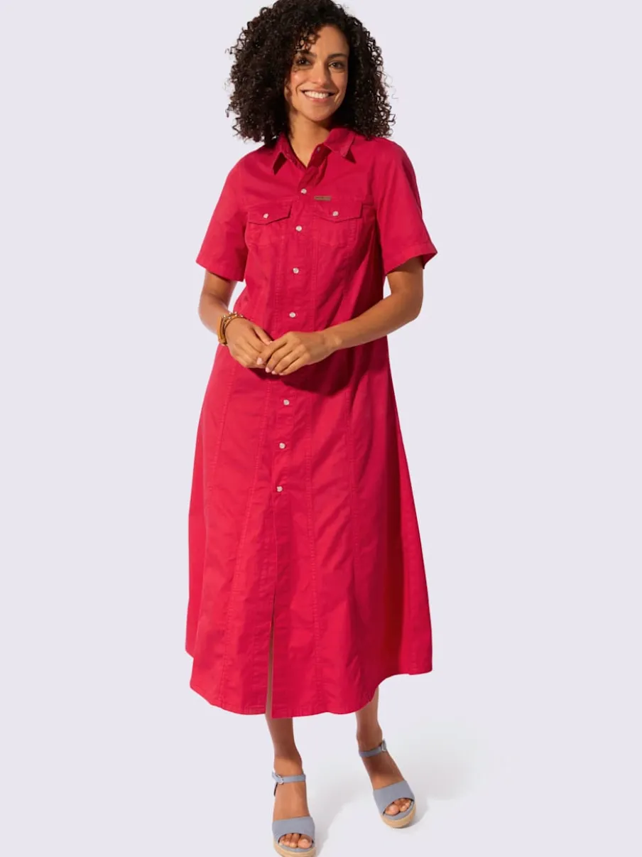 Robe en jean à col chemise et manches courtes avec poches poitrine