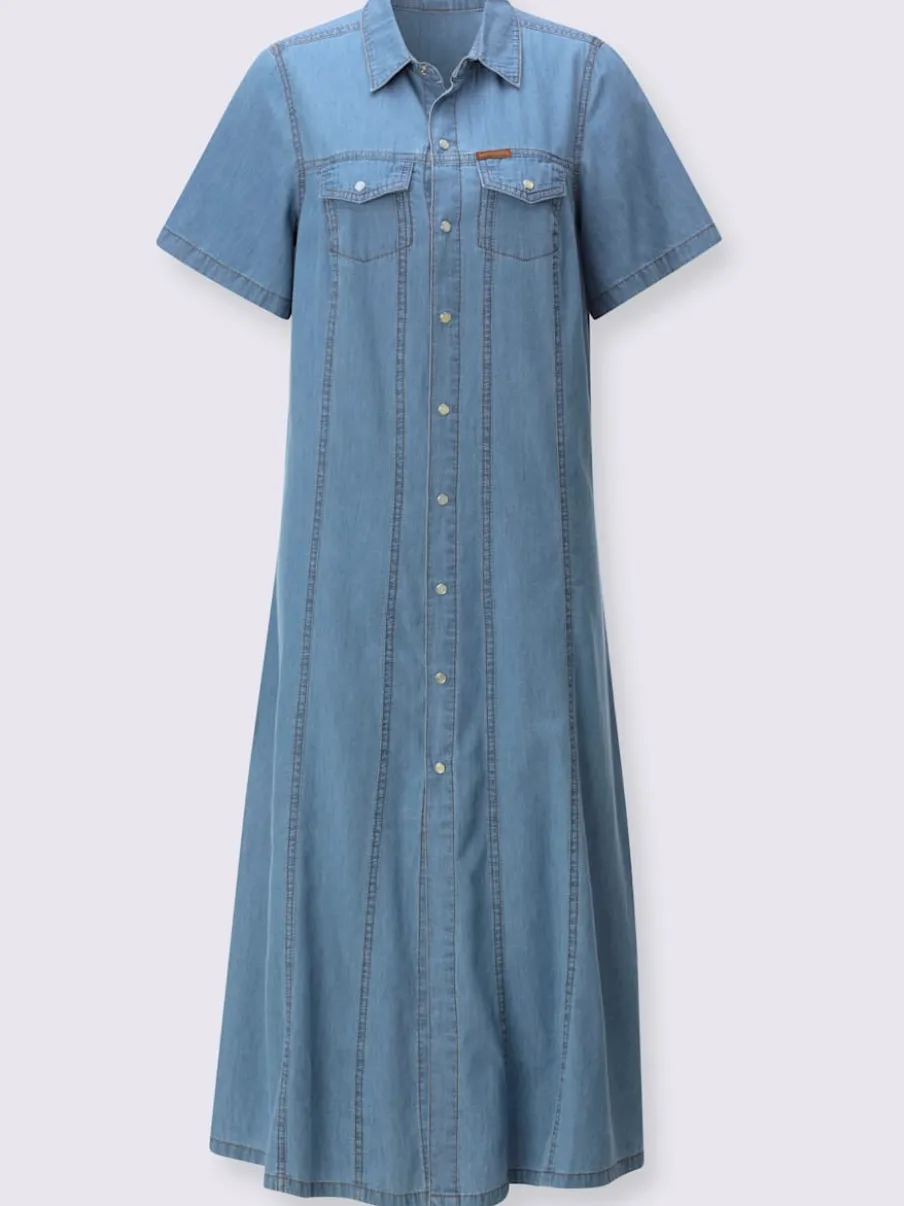 Robe en jean à col chemise et manches courtes avec poches poitrine