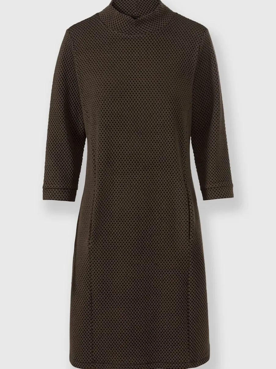 Robe en jersey à col montant et manches trois quart