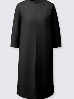 Robe en jersey douce avec col corolle et rayures